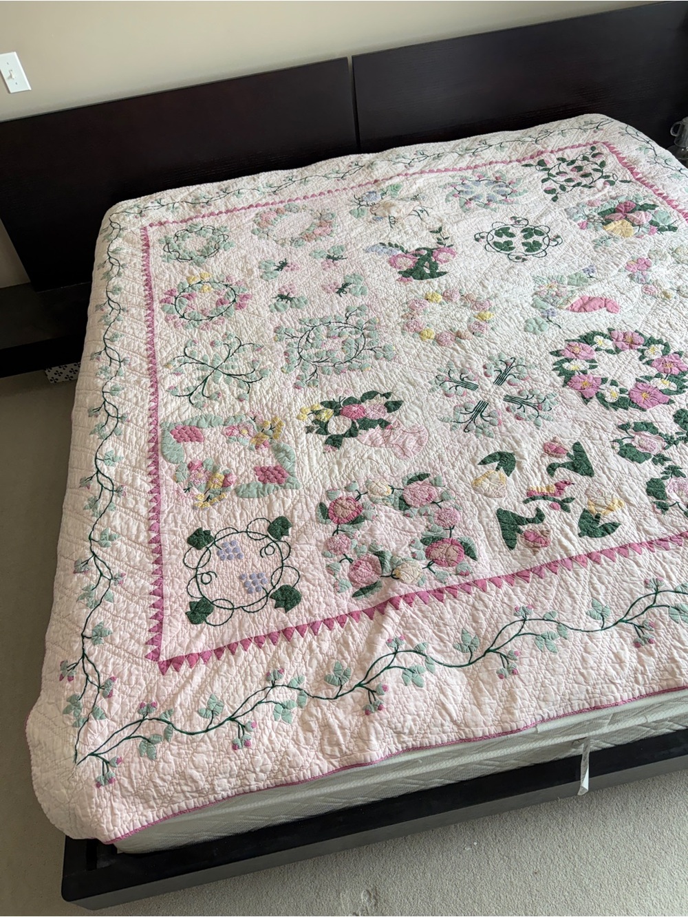 Vintage Bride’s Quilt Style Appliqué Quilt Pastel Cottagecore Floral Coverlet - Picture 2 of 15